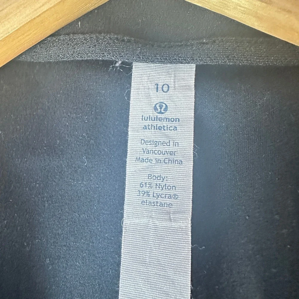 Lululemon Fresh Track Black Half Zip Long Sleeve Pullover Athleisure‎ Size 10
